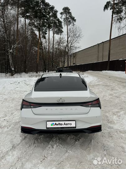 Hyundai Elantra 1.5 CVT, 2022, 74 000 км
