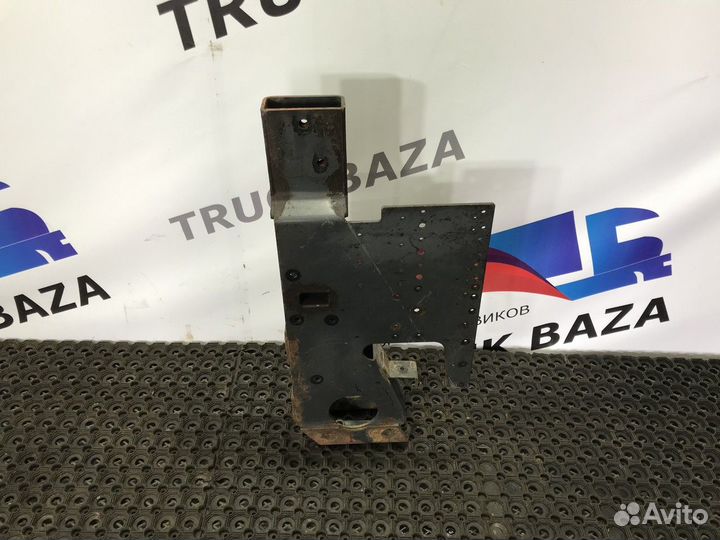 Кронштейн аккумуляторного ящика