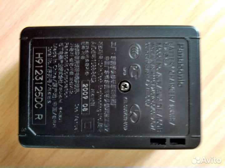 Зарядное ус-во для фото Sony, Lumix и Canon