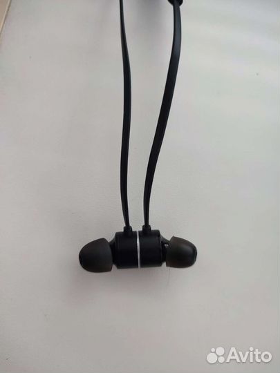 Беспроводные наушники philips taun 102