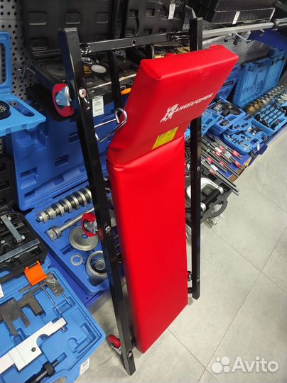 Лежак подкатной с поднимающимся подголовником