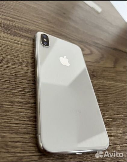 iPhone X, 64 ГБ