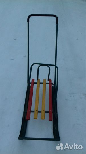 Санки с толкателем