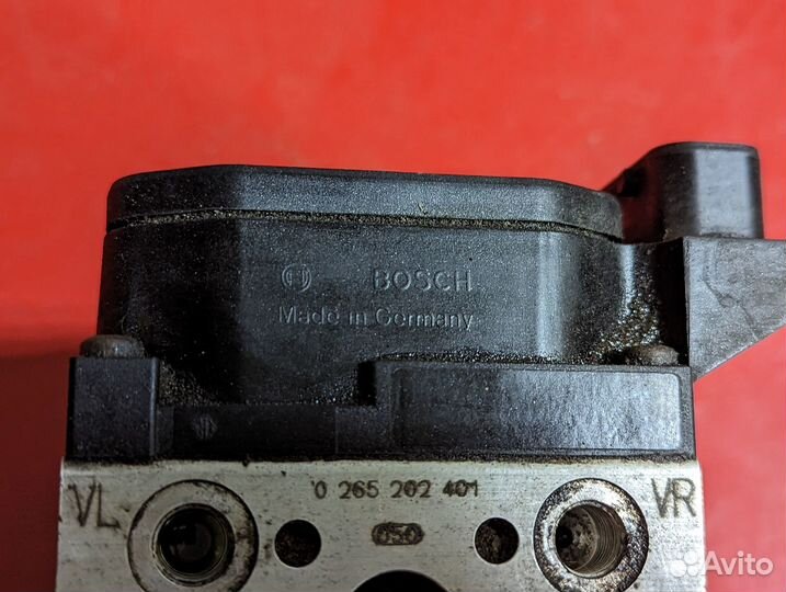 Блок ABS Audi VW 8E0614111AS