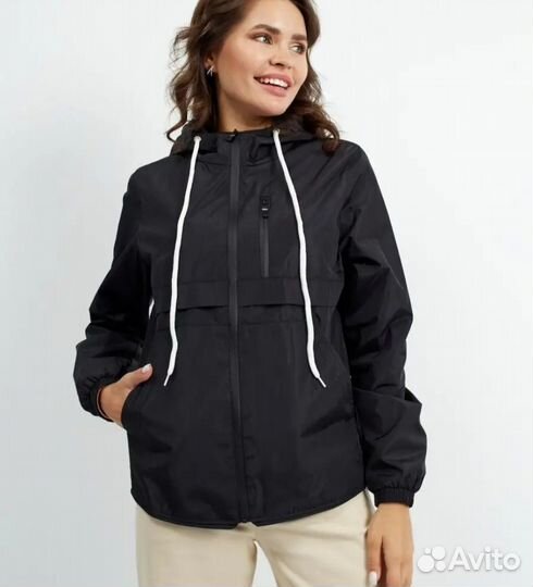 Ветровка женская