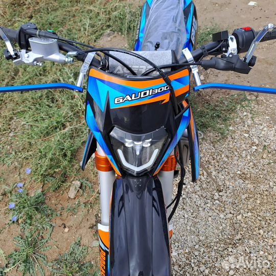 Мотоцикл Progasi gaudi 300 +шлем