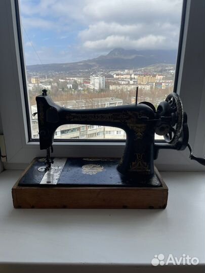 Швейная машина Singer