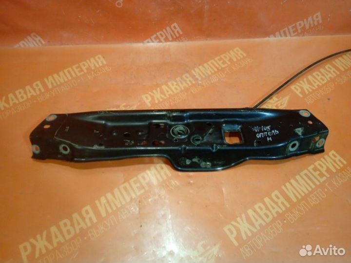 Верхняя планка телевизора радиатора Opel Astra H