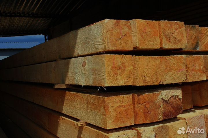 Частные постройки с досками из лиственницы