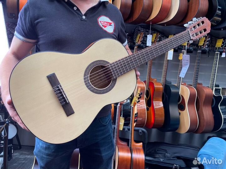 Классическая гитара 3/4