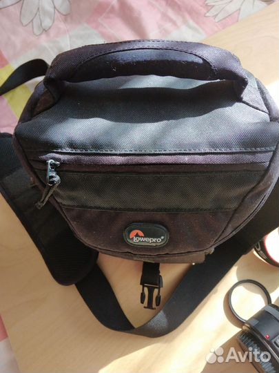 Зеркальный фотоаппарат canon