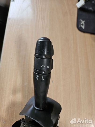 Подрулевые переключатели Largus