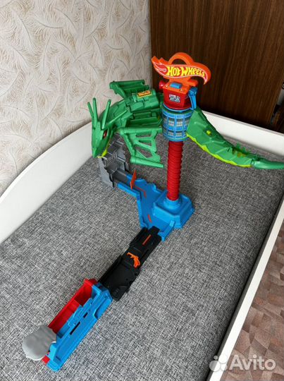Hot Wheels трек