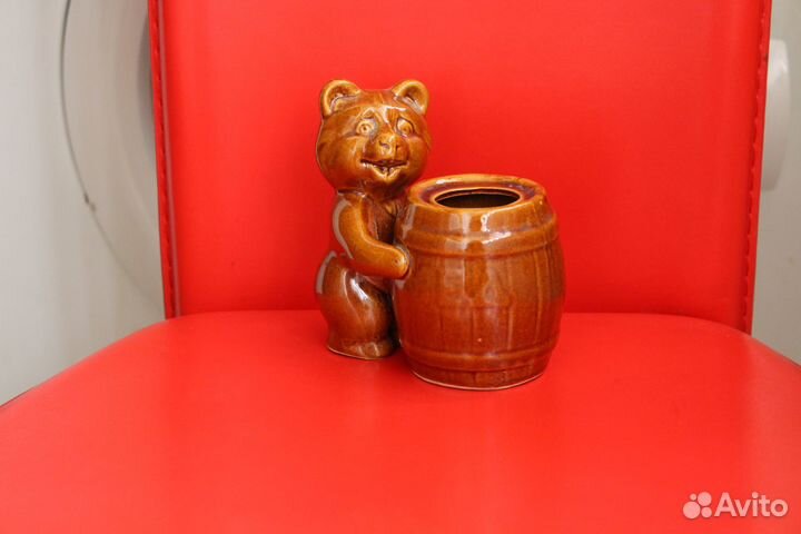 Мишка, медведь с бочкой мёда.13,5см