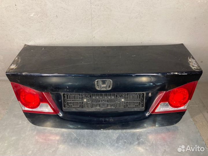 Крышка багажника Honda Civic 4D 2005-2011