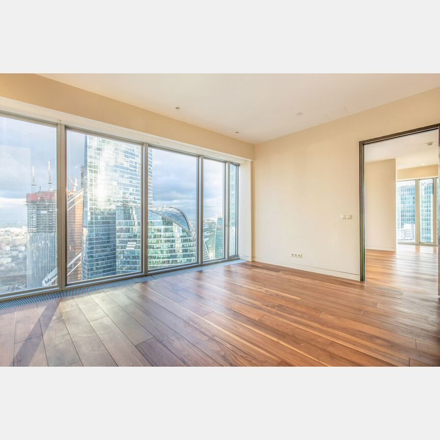 3-к. апартаменты, 161,6 м², 53/85 эт.