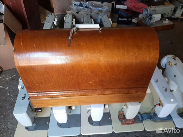 Швейная машина Подольск ручной