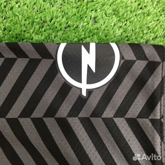 Форма Боруссии Дортмунд 2021/22 гостевая