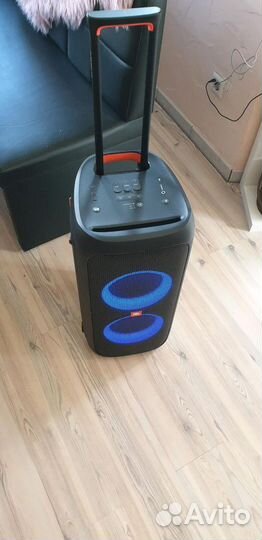 Портативная колонка JBL PartyBox 310 с микрофонами