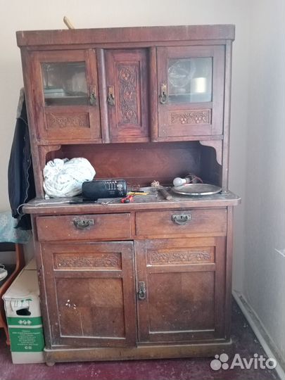 Старинный буфет