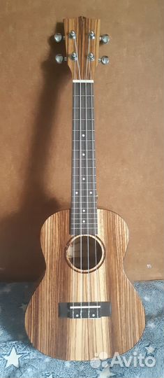 Укулеле тенор