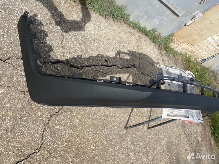 Накладка нижняя на бампер kia