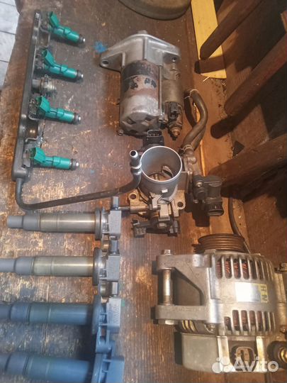 Продам навесное двигателя Тойота 1NZ