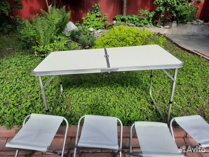 Туристический Cкладной стол-чемодан и 4 стула