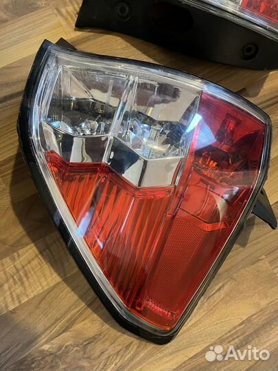 Задние фонари Subaru