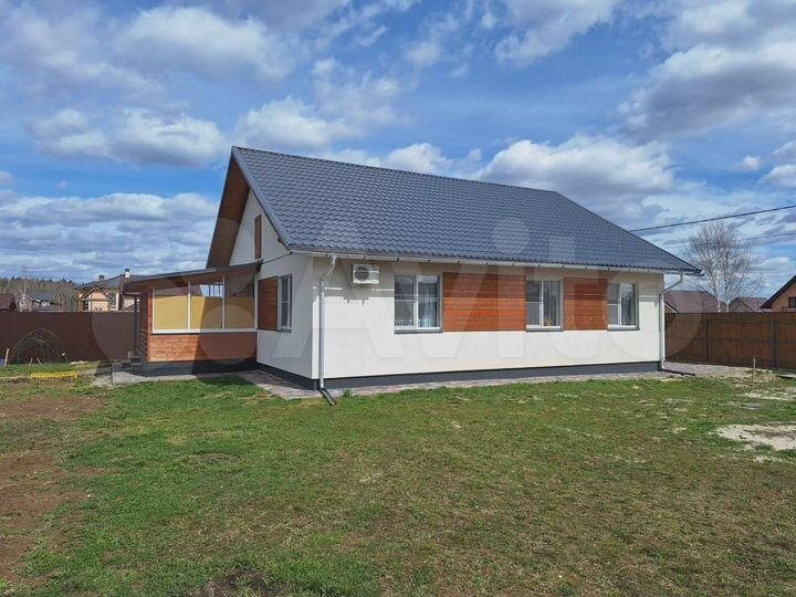 Коттедж 65 м² на участке 8 сот.