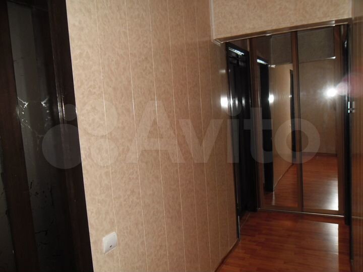 4-к. квартира, 77 м², 4/9 эт.