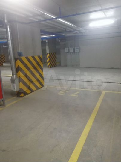 Машиноместо, 13 м²