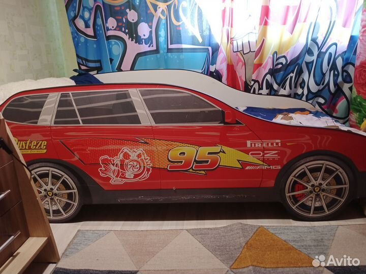 Детская кровать машина с матрасом