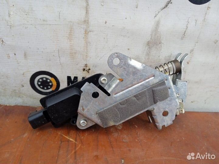 Активатор замка багажника Ford Fusion 1.4 2007 б/у