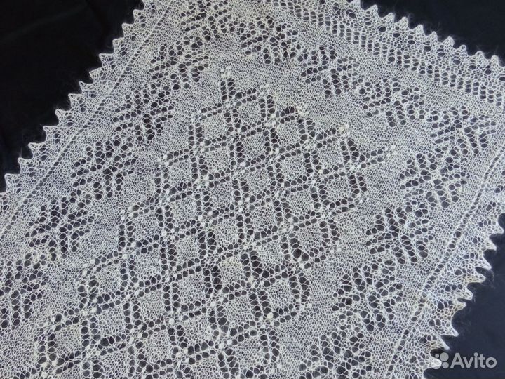 Палантин пуховый 