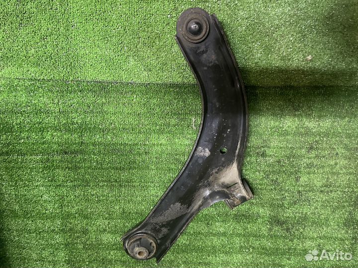 Рычаги подвески Nissan Tiida C11