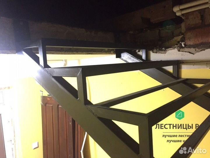Лестница металлокаркас