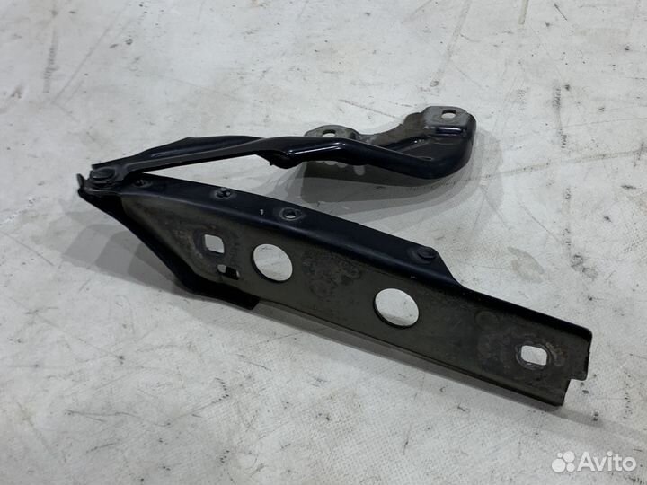 Петля капота Audi A7 4G