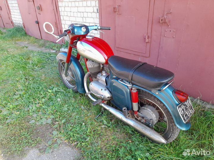 Мотоцикл Ява-250 (559)