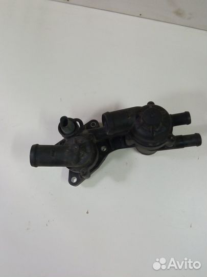 Корпус термостата Volkswagen Jetta 6