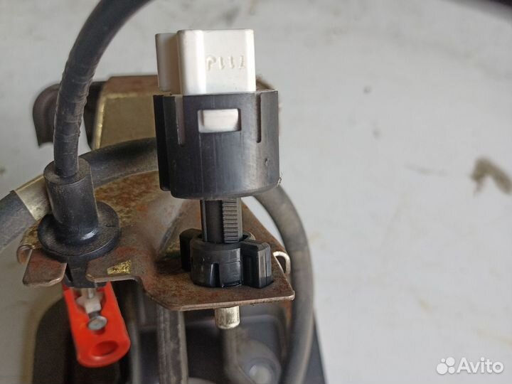 Педаль тормоза mitsubishi galant 9