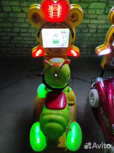 Аттракционы качалки с видео играми