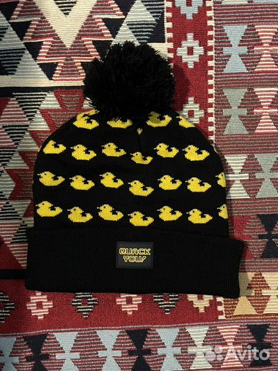 Шапка с помпоном