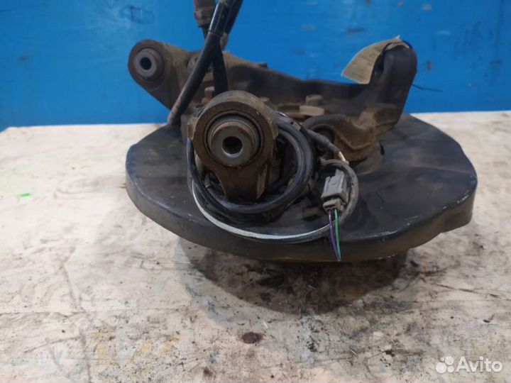 Кулак поворотный задний правый Nissan Murano Z50