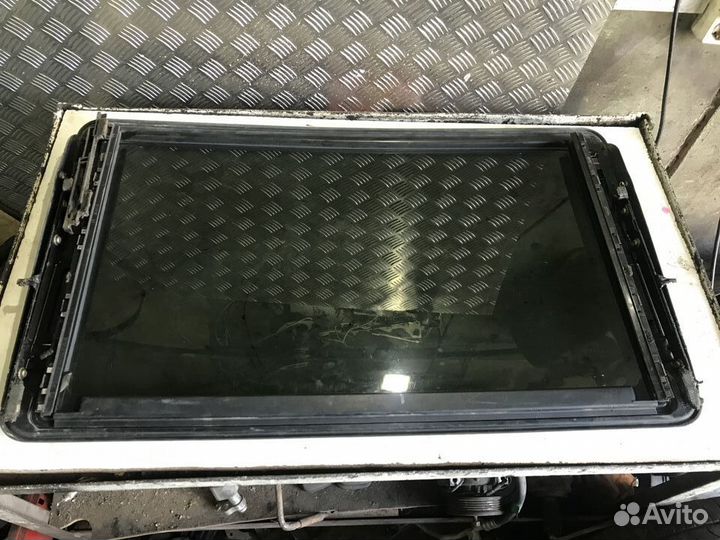 Стекло люка Mercedes Benz W220