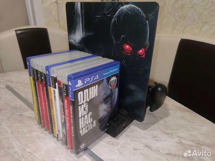 Игровая приставка- 