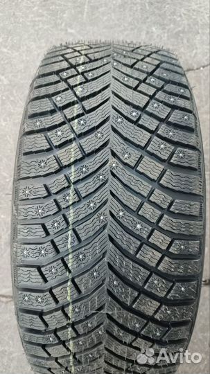 Michelin X-Ice North 4 SUV 275/40 R21 107T