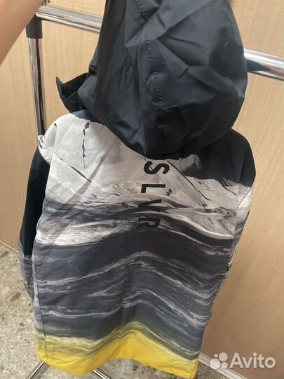 Сноубордическая куртка мужская