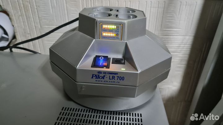 Стабилизатор напряжения Pilot LR -700
