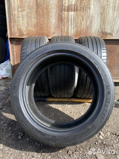 Michelin Pilot Sport 4 225/45 R17 94Y